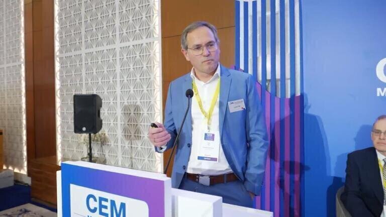 Measurement of the Content of Organic Carbon in Hydrogen
